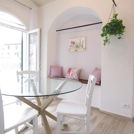 Casa Di Luigi Ed Ernestina Apartment Dolcedo Bagian luar foto
