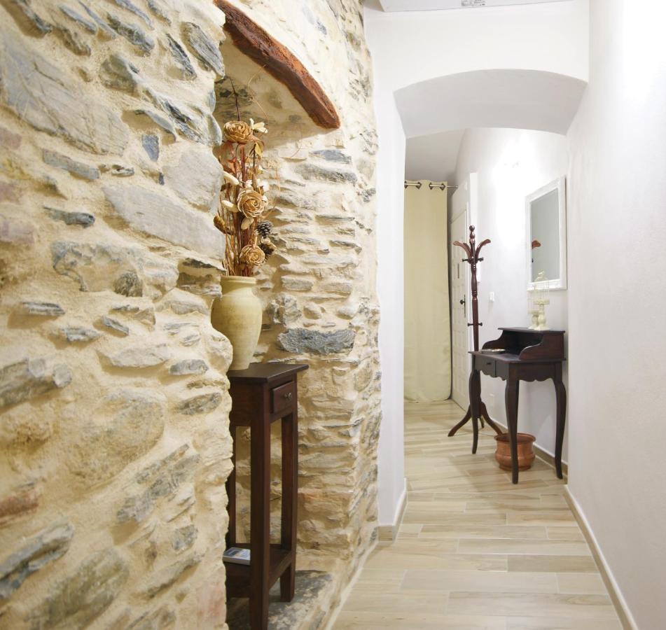 Casa Di Luigi Ed Ernestina Apartment Dolcedo Bagian luar foto